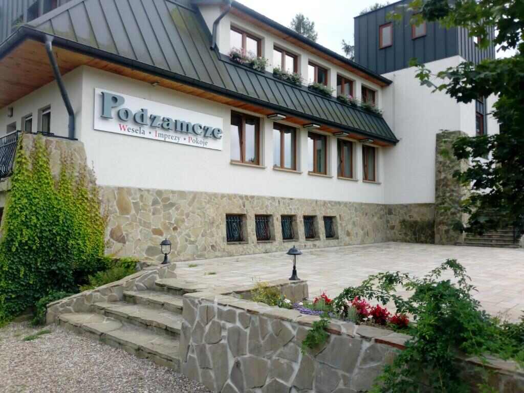 Podzamcze in Rożnów, Poland